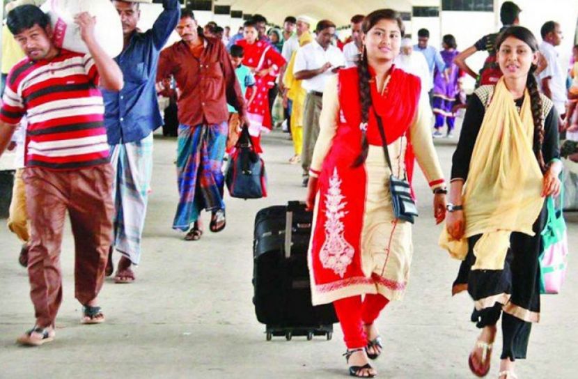 দীর্ঘ ছুটির ফাঁদে বাংলাদেশ