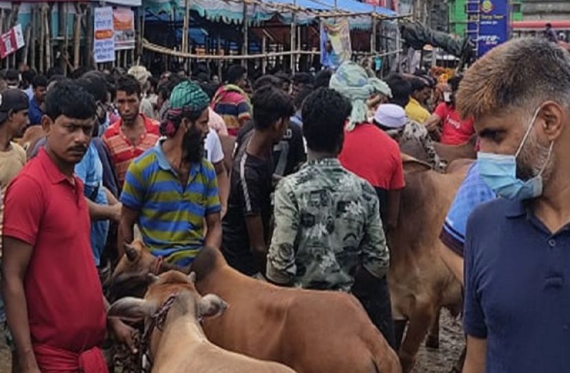 ক্রেতার মুখে হাসি থাকলেও বেজার বিক্রেতা