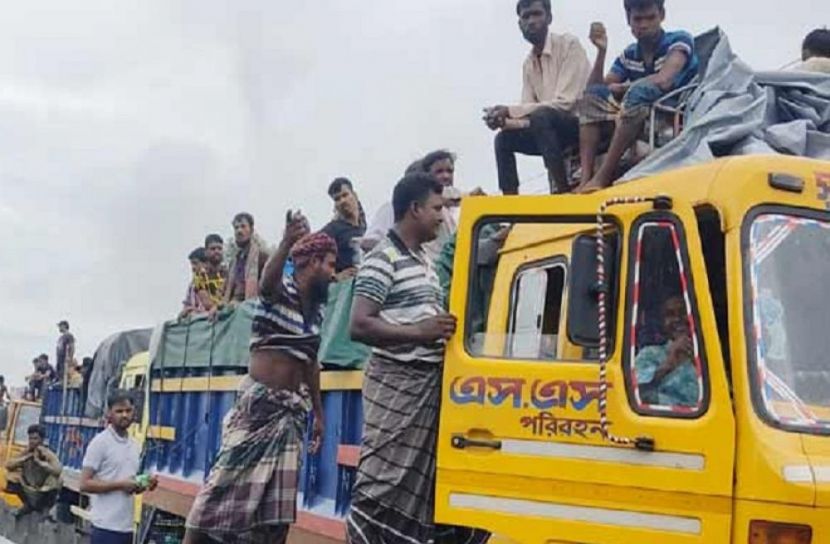 আসলো গরু, যাচ্ছে মানুষ
