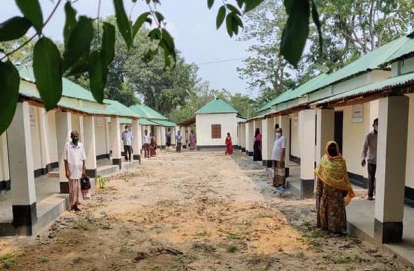 নিজের ঘরে ঈদ করলেন তারা