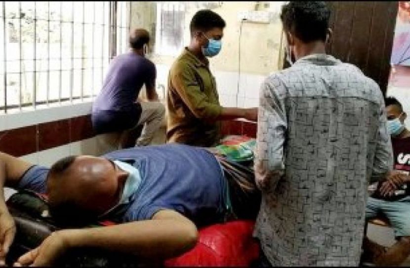 কোরবানির পশুর মাংস কাটতে গিয়ে আহত ৬০