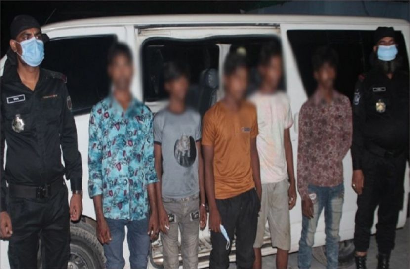 রাজধানীতে ‘বিচ্ছু বাহিনী’র ৫ সদস্য গ্রেফতার