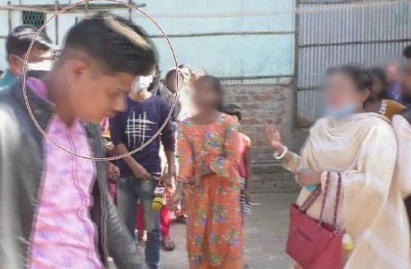 মধ্যরাতে পরকীয়া, ধরা খেলেন পুলিশ সদস্য