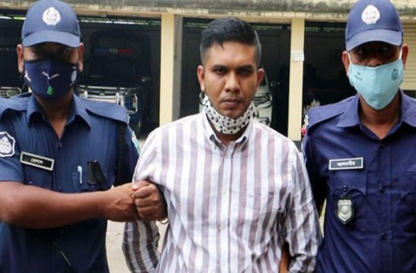 সুন্দরীদের পটাতে এক্সপার্ট সাদ্দাম!