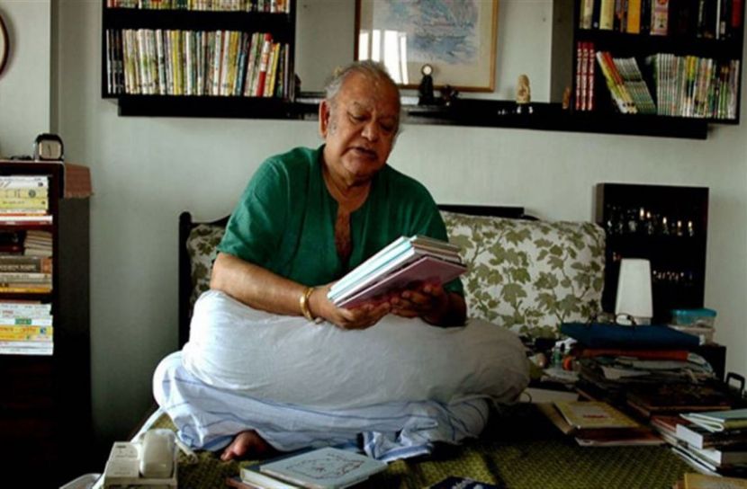শ্বাসকষ্ট নিয়ে  হাসপাতালে বুদ্ধদেব গুহ