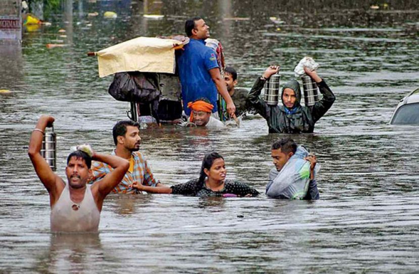 বন্যায় পশ্চিমবঙ্গে ২৩ জনের প্রাণহানি