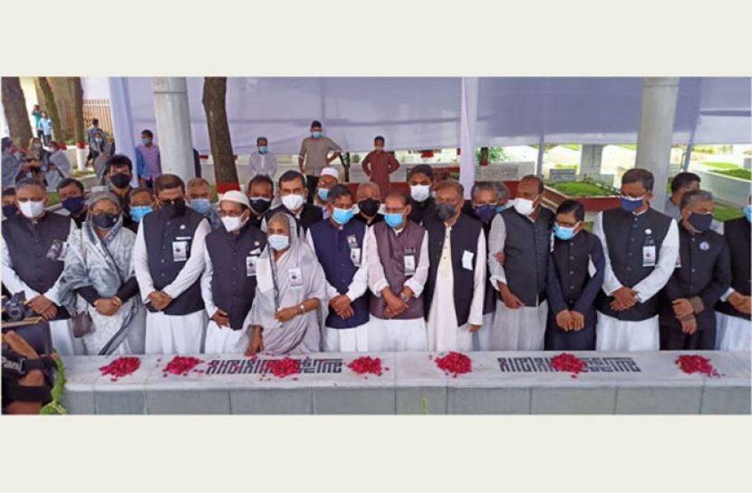 বঙ্গবন্ধুর প্রতিকৃতিতে শ্রদ্ধা