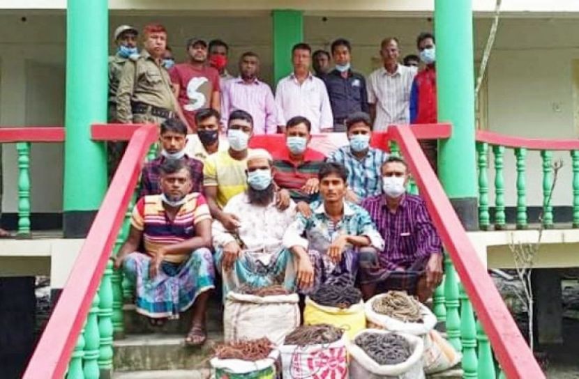 কোরআন ছুঁয়ে শপথ, হরিণ পাচারে জড়াবেন না