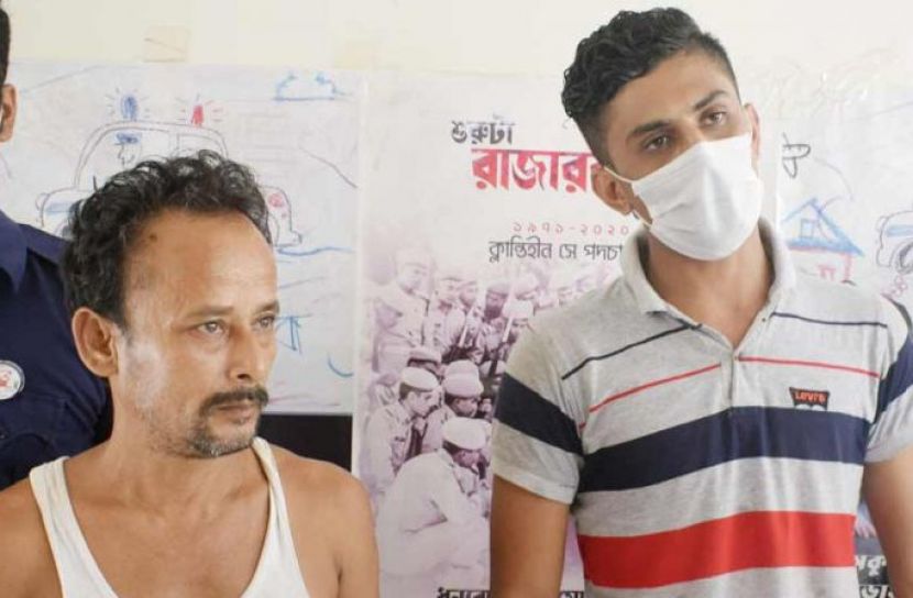 অস্ত্র ঠেকিয়ে হাটে গণডাকাতি: গ্রেফতার ২