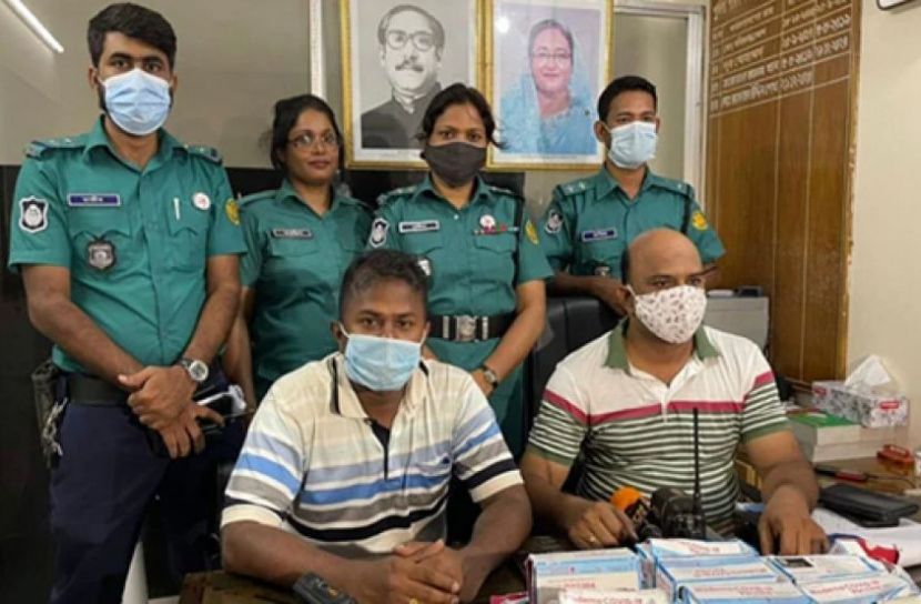 মডার্নার টিকা রাখায় ৩ জনের বিরুদ্ধে মামলা