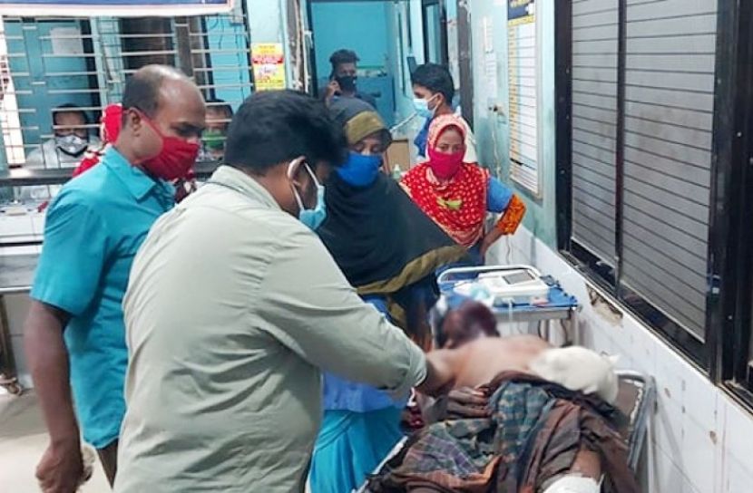 বোমা তৈরির সময় বিস্ফোরণে স্বামী-স্ত্রী আহত