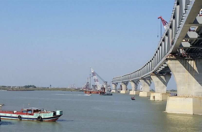 ধাক্কা ঠেকাতে পদ্মার ফেরিগুলোতে থাকছে রাবার