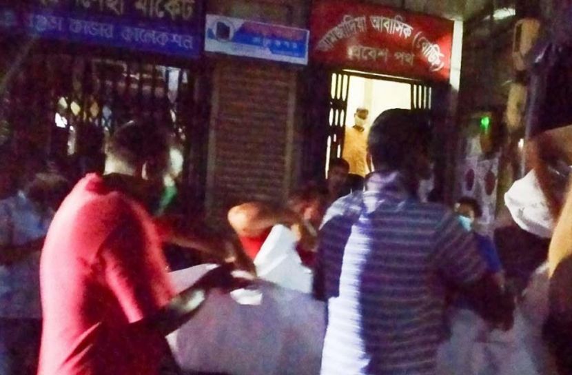 আবাসিক হোটেলে ঝুলন্ত মরদেহ
