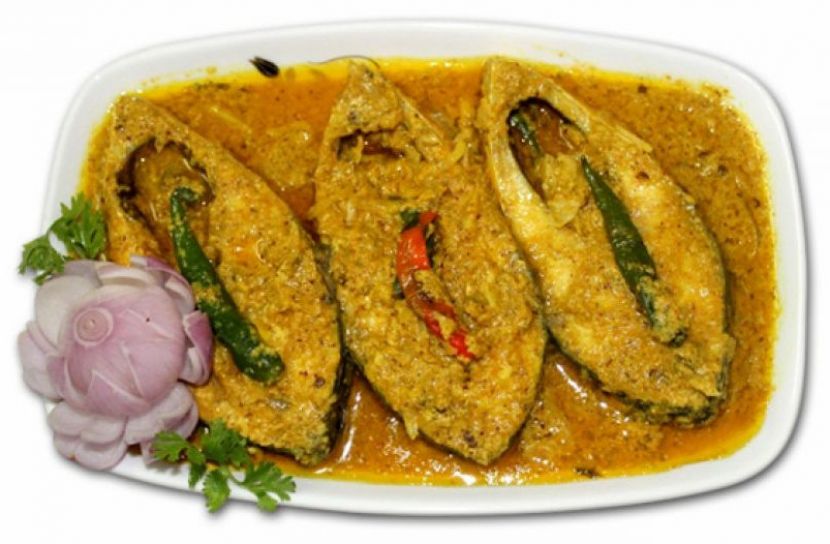 ভোজনরসিক বাঙালির জন্য ভাপা ইলিশ