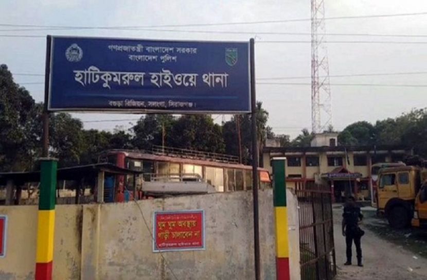 সিরাজগঞ্জে ট্রাকচাপায় ৩ ভ্যান যাত্রী নিহত