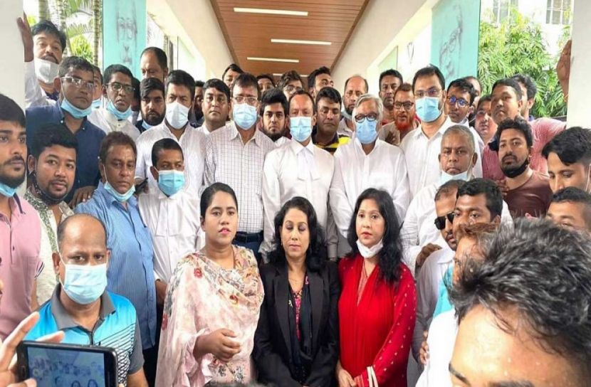 বিএনপি নেতাকর্মীদের হাইকোর্টে আগাম জামিন