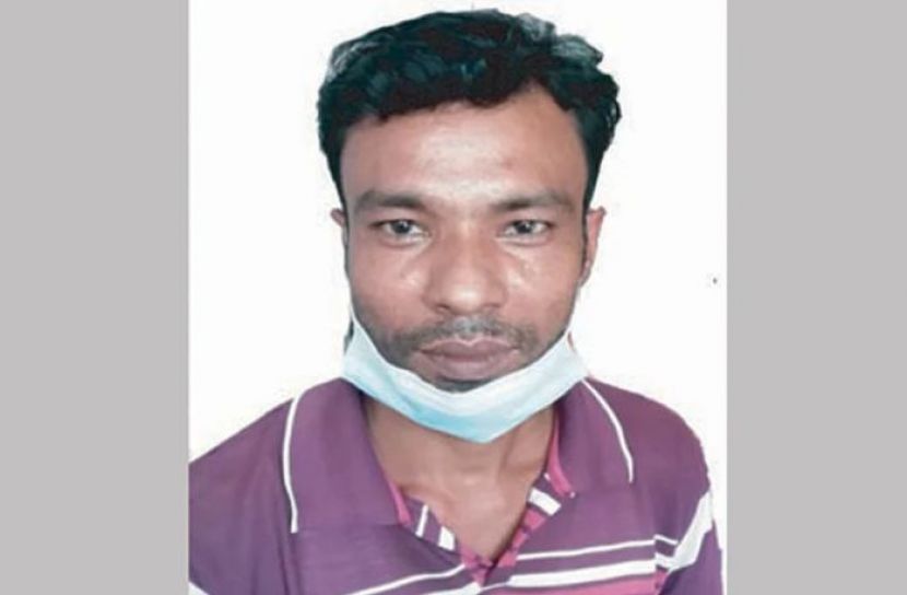 এক মিনিটেই জজ মিয়াকে দুই ডোজ টিকা
