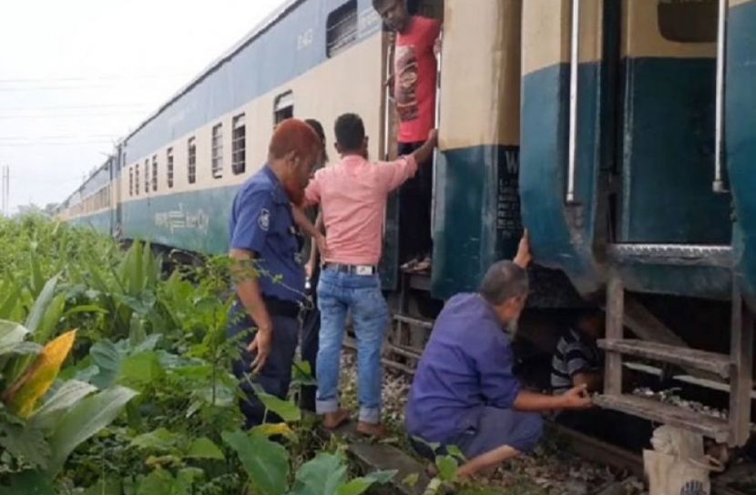 তিন ঘণ্টা পর ময়মনসিংহ রোডে রেল চলাচল স্বাভাবিক