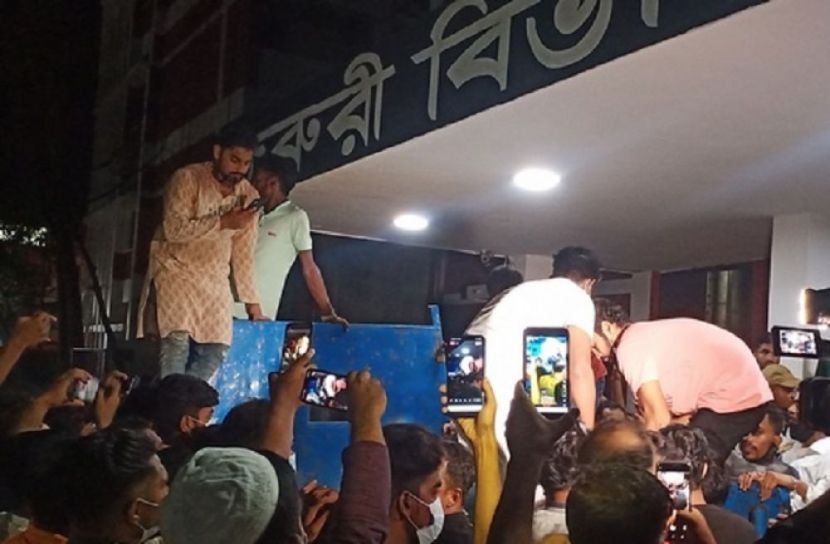 ট্রলারডুবিতে মৃত্যু বেড়ে ২১