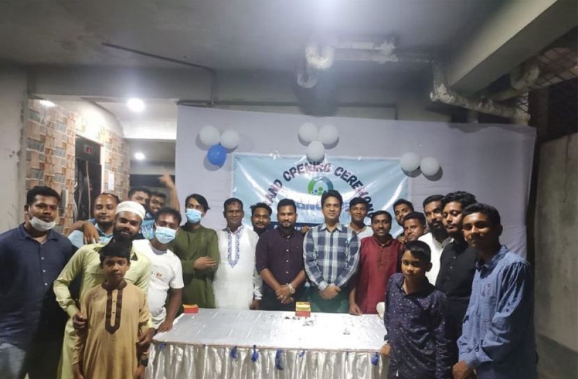 রংপুর কমিউনিটি গ্রুপের সদস্যরা