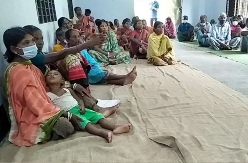 ‘করোনার টিকা নিলে মানুষ মারা যায়’