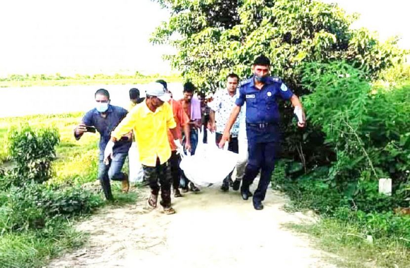 প্রকাশ্য কুপিয়ে হত্যা, ঘাতকের আত্মসমর্পণ 