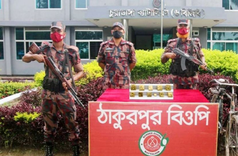 আমবাগানে কাপড়ের পোটলায় পৌনে ৪ কেজি স্বর্ণ