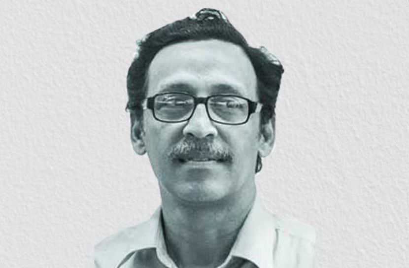 পাকিস্তানের ইমরান খান যেখানে এগিয়ে