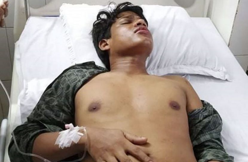 জাবির ছাত্রকে পেটালো আনসার