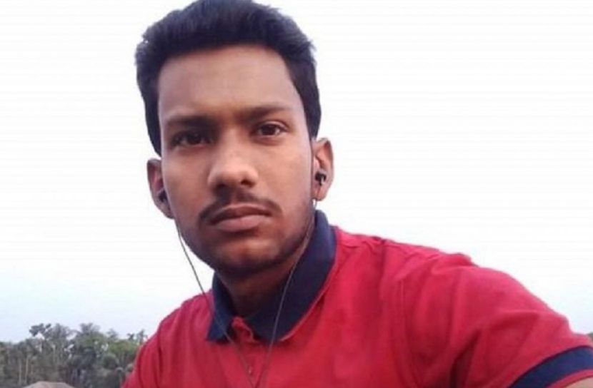 গ্রেফতারকৃত  টিপু সুলতান ইব্রাহিম আকাশ (২৩)