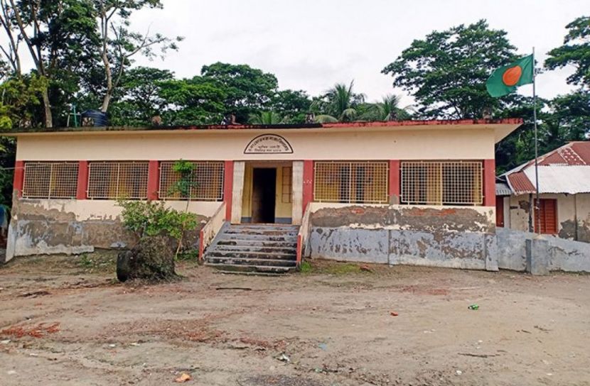 ৪নং ফেরধরা সরকারি প্রাথমিক বিদ্যালয়।