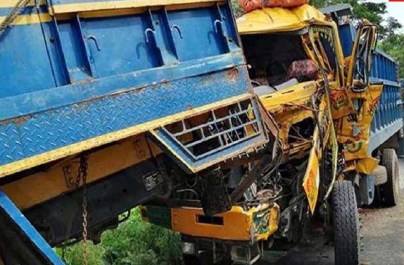 ট্রাকের ধাক্কায় নিহত ২