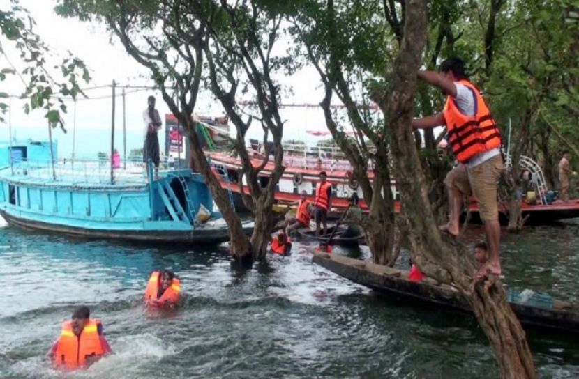 বিদেশি পর্যটকদের আকর্ষণে ভিসা সহজ করবে সরকার