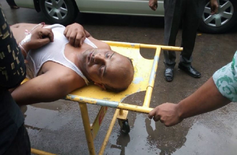 মলম পার্টির কবলে পুলিশ