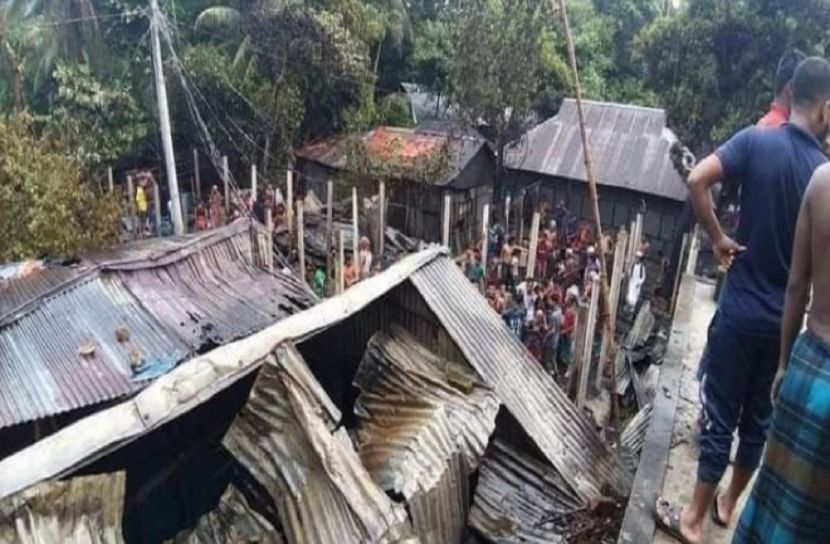 নোয়াখালীতে সাতটি ঘর পুড়ে ছাই