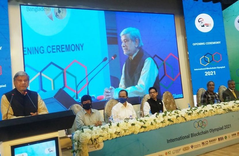 পরিশ্রমের মাধ্যমে ভবিষ্যৎ গড়তে হবে
