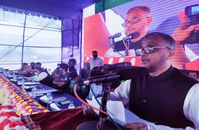জনসেবা নিশ্চিতে কাজ করছে পুলিশ 