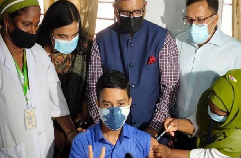 পরীক্ষামূলকভাবে শিক্ষার্থীদের টিকাদান শুরু