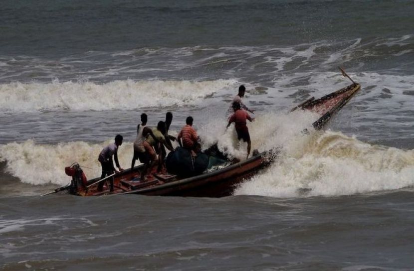 নদীবন্দর গুলোতে ১ নম্বর সতর্ক সংকেত