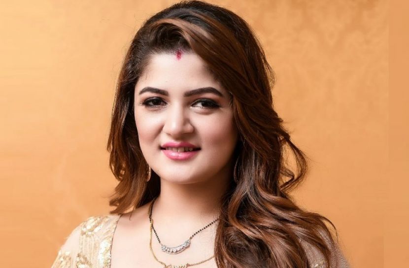 প্রতি মাসে শ্রাবন্তীর ৮ লাখ টাকা দাবি