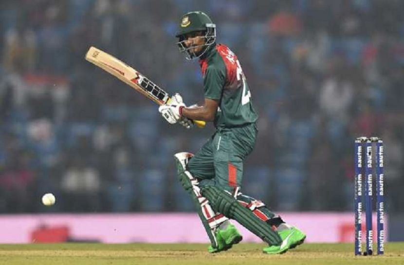 ৪ মেরে দলীয় সেঞ্চুরি 