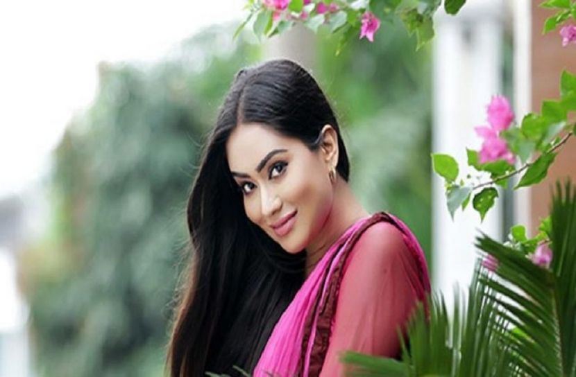 জাকিয়া বারী মম