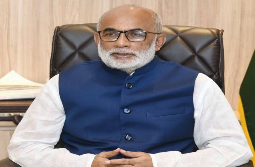 দায়িত্ব পালনে উদ্ভাবনী চিন্তার বিকাশ ঘটাতে হবে