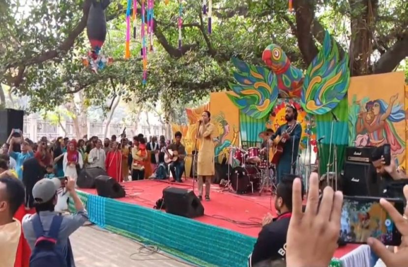 সংগৃহিত