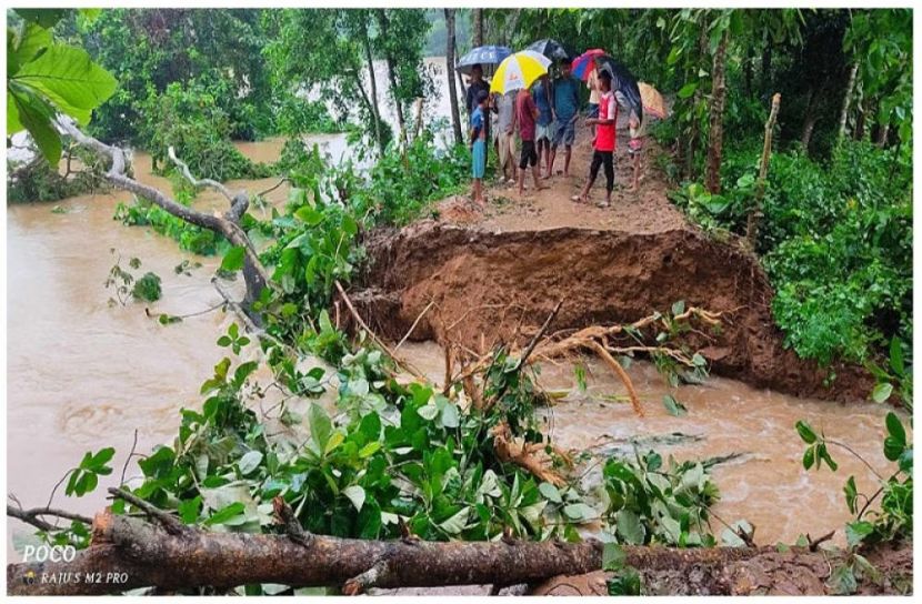 বিপৎসীমার ৫০ সে.মি ওপরে মুহুরী নদীর পানি