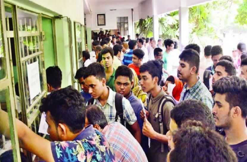 একাদশ শ্রেণিতে ২০২৪-২৫ শিক্ষাবর্ষে চূড়ান্ত ভর্তি শুরু হয়েছে। একযোগে সারাদেশের সব কলেজে এ ভর্তি প্রক্রিয়া চলবে আগামী ২৫ জুলাই পর্যন্ত।