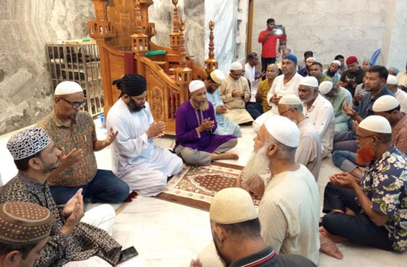 ফেনীতে যুবদল-স্বেচ্চাসেবক দলের দোয়া ও মিলাদ