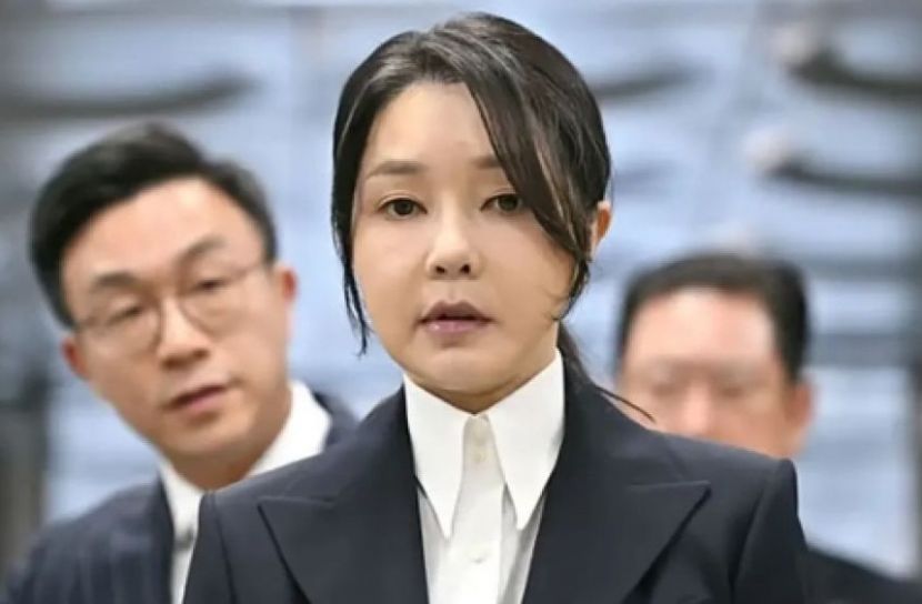 দক্ষিণ কোরিয়ার সাবেক প্রেসিডেন্ট ইউনের পাশাপাশি এবার কারাগারে তাঁর স্ত্রীও