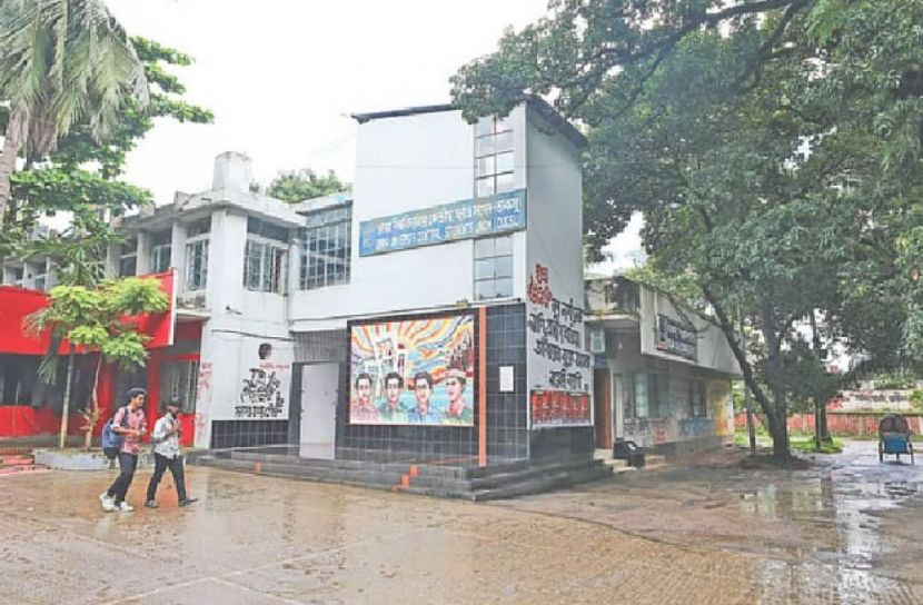 ডাকসু নির্বাচনে সব হলে পূর্ণাঙ্গ প্যানেল দিতে পারেনি কেউ