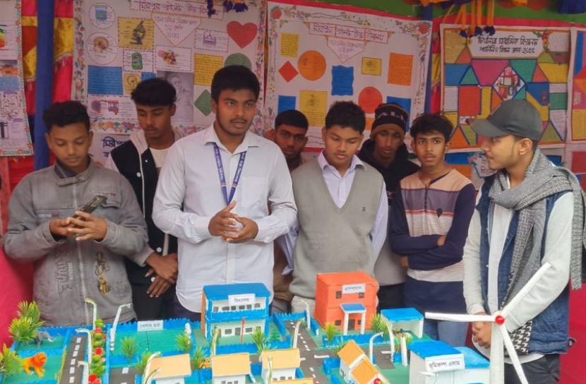 কুষ্টিয়ায় আন্তঃস্কুল বিজ্ঞান মেলা অনুষ্ঠিত